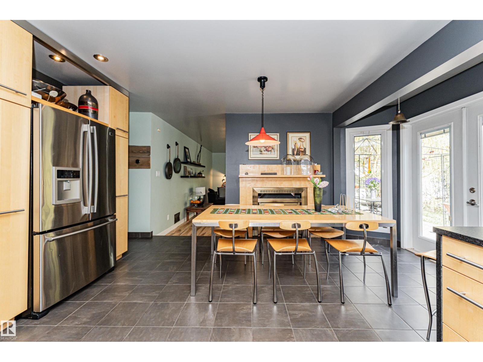 1235 104 ST NW, Edmonton