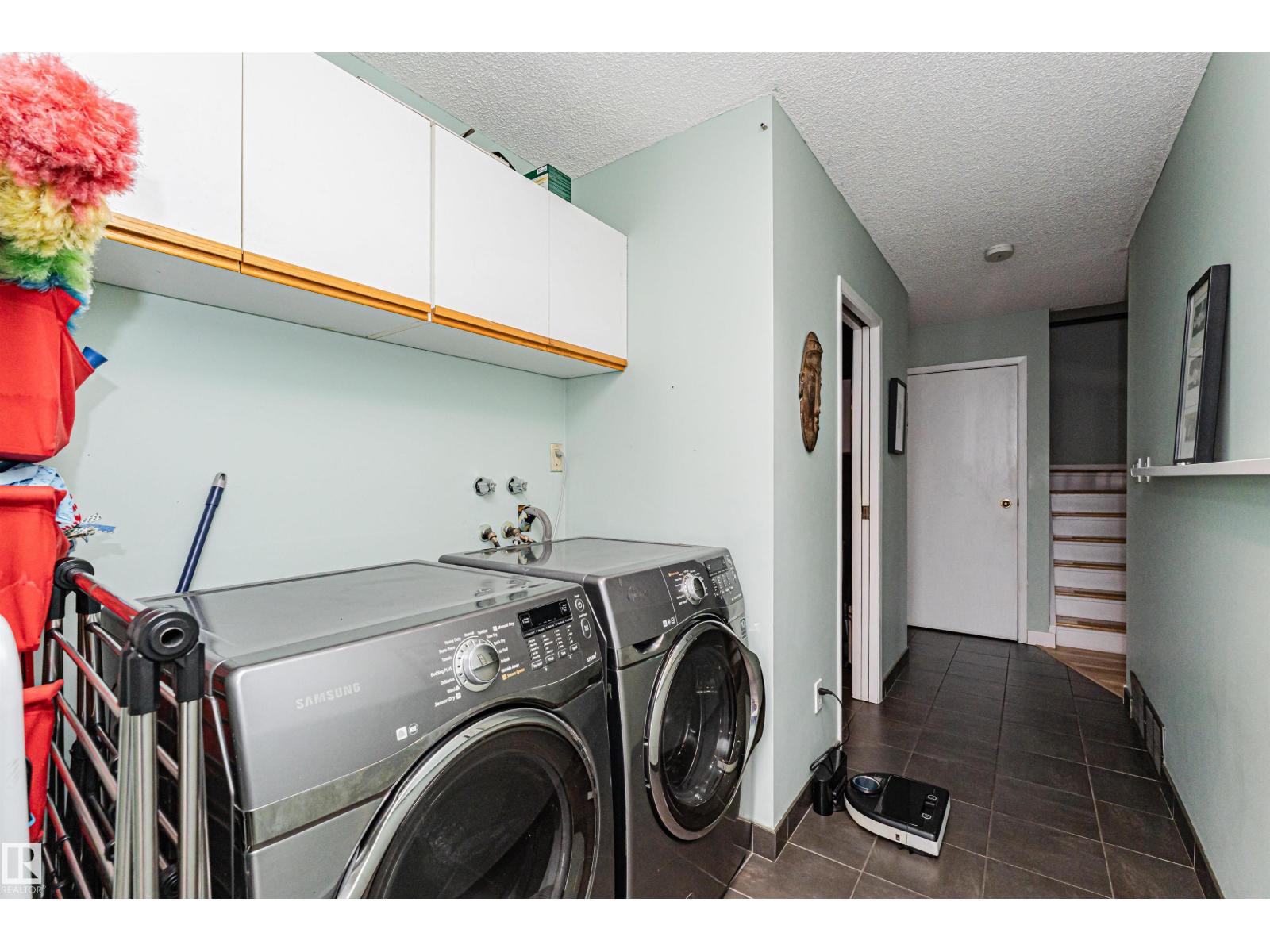 1235 104 ST NW, Edmonton