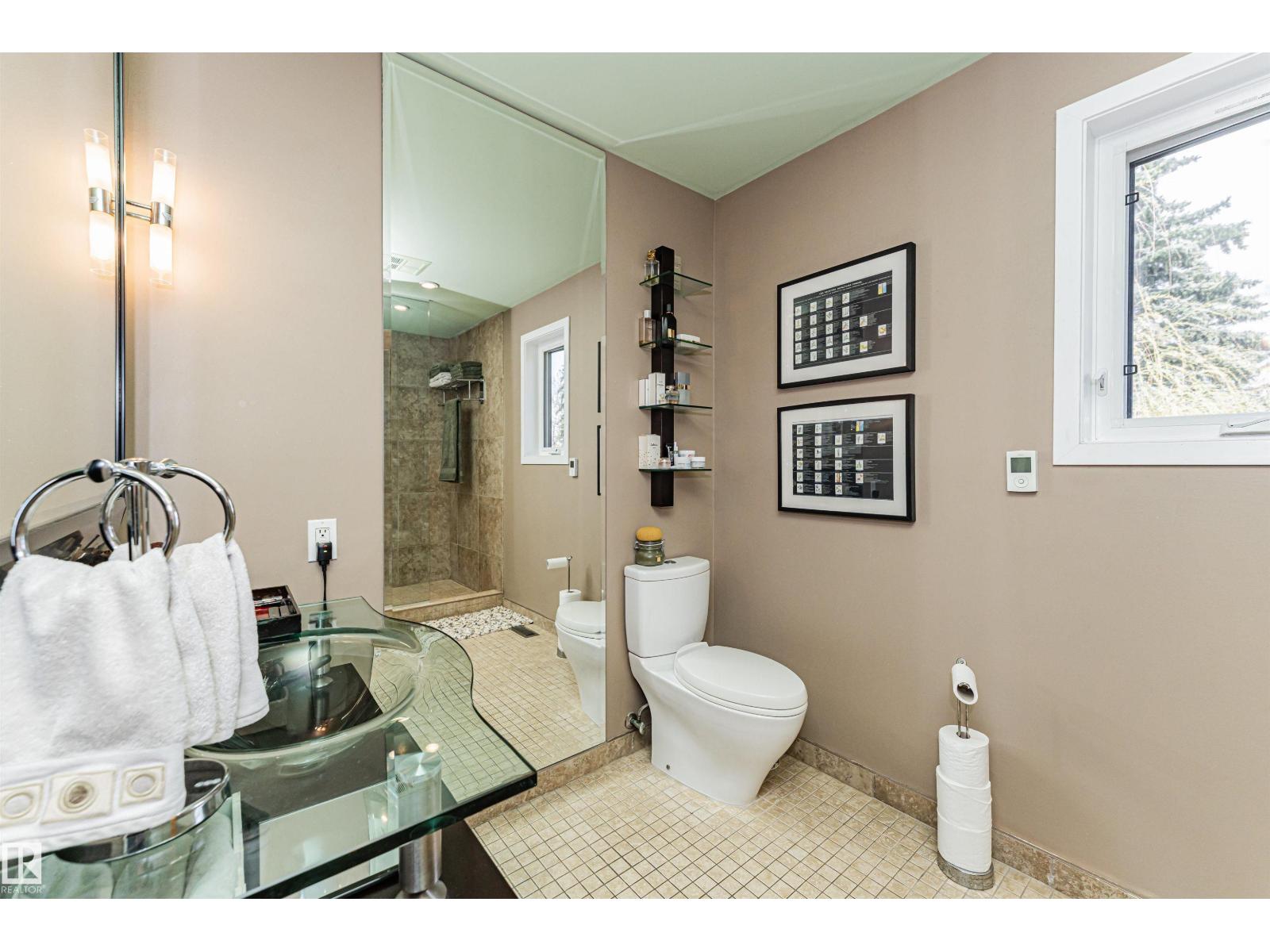 1235 104 ST NW, Edmonton