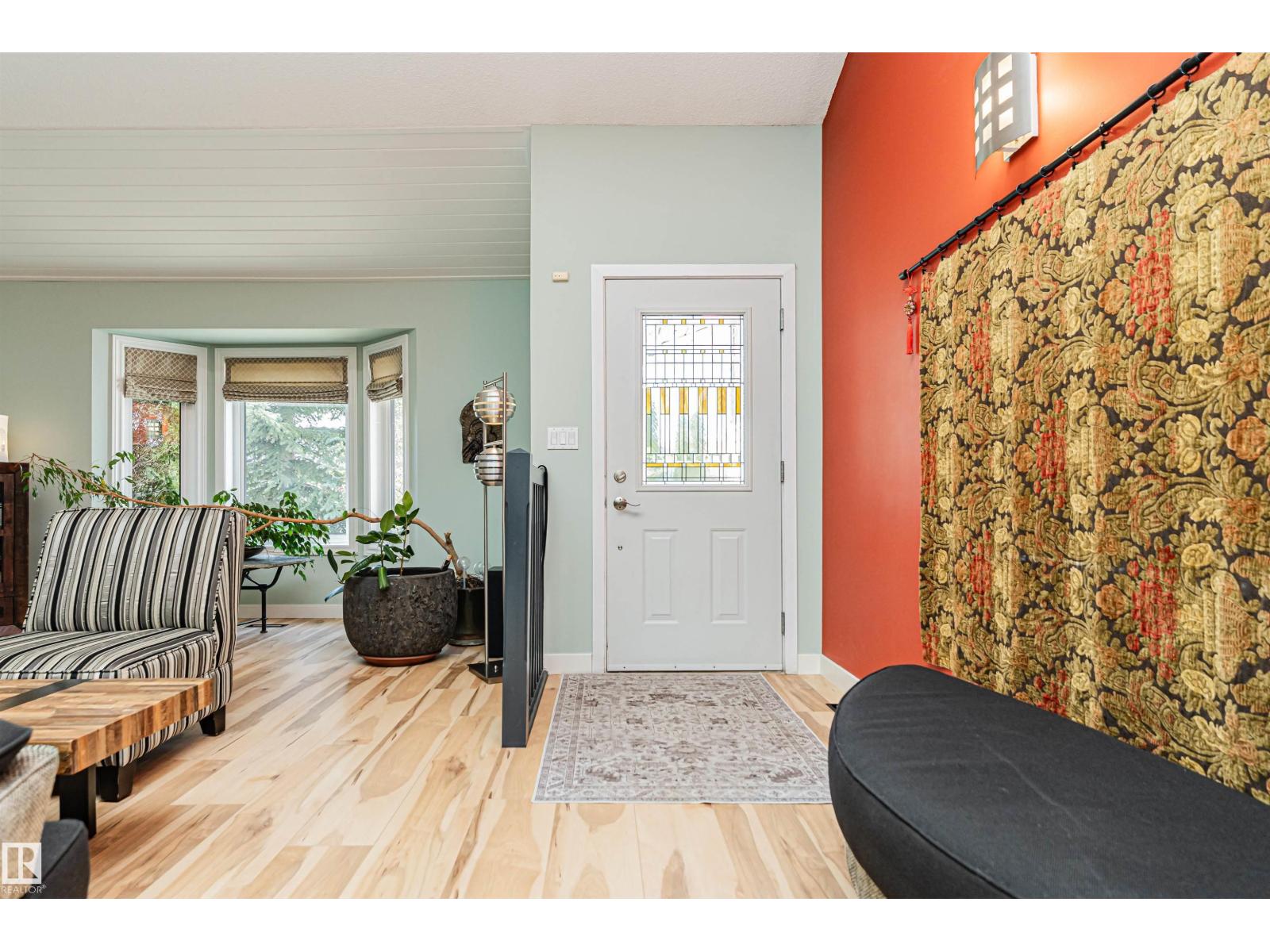 1235 104 ST NW, Edmonton
