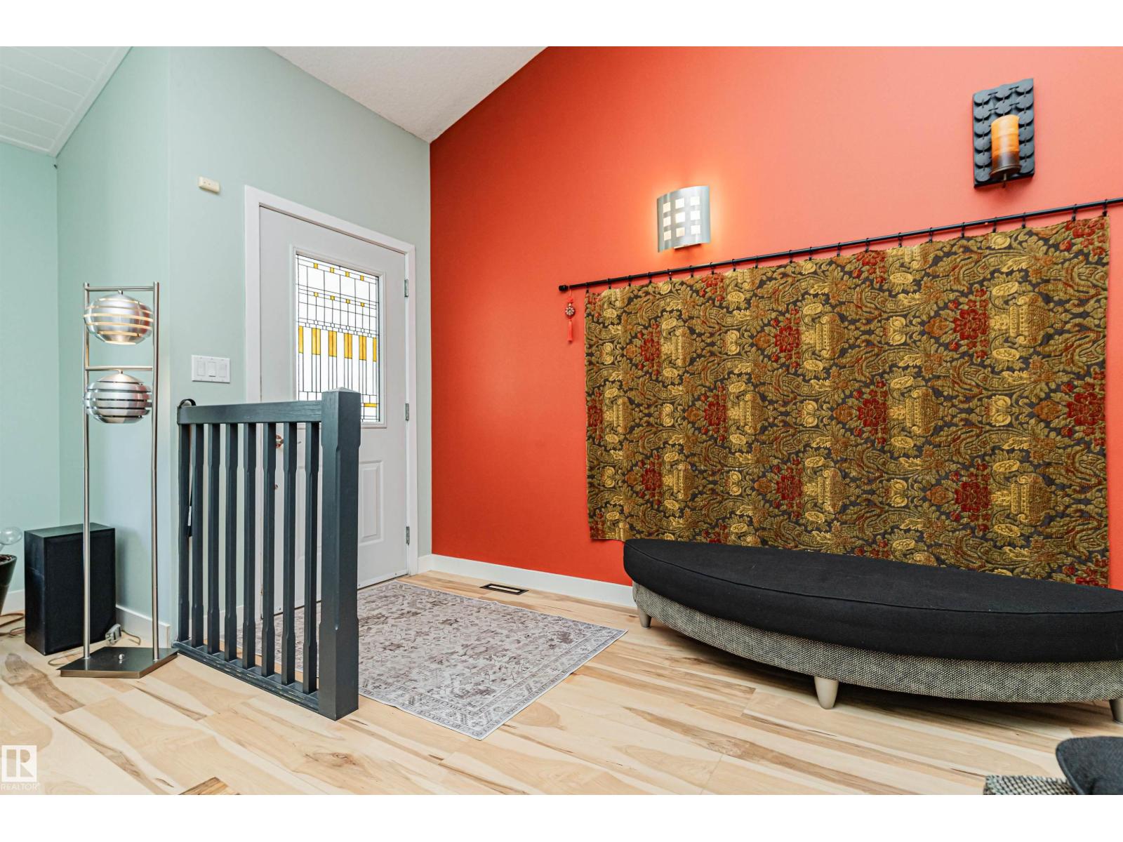 1235 104 ST NW, Edmonton