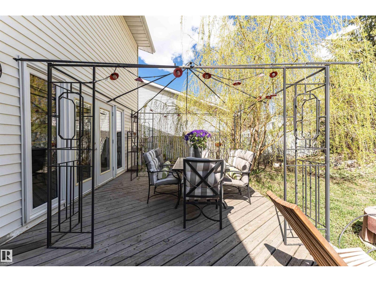 1235 104 ST NW, Edmonton
