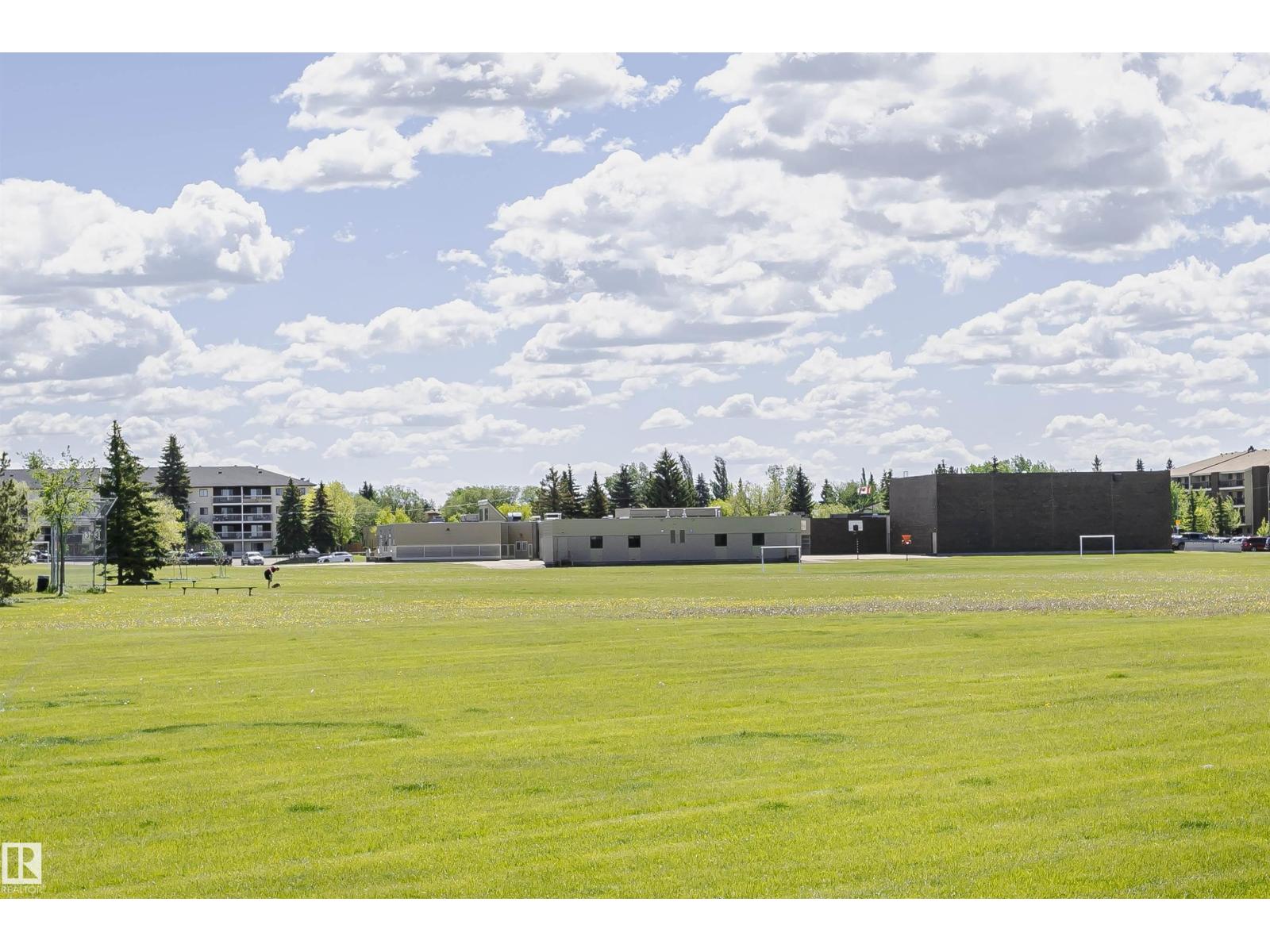 1235 104 ST NW, Edmonton