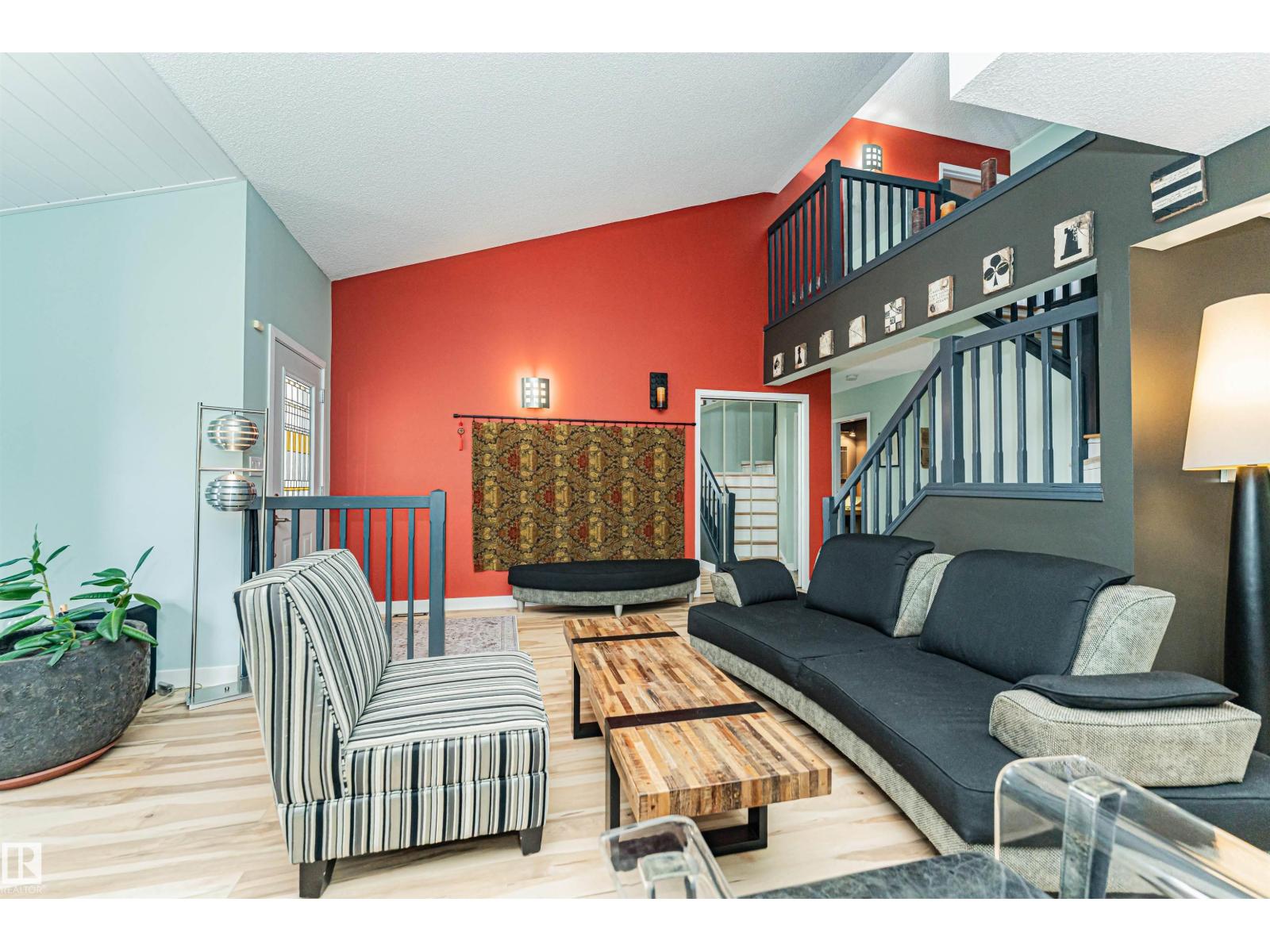 1235 104 ST NW, Edmonton