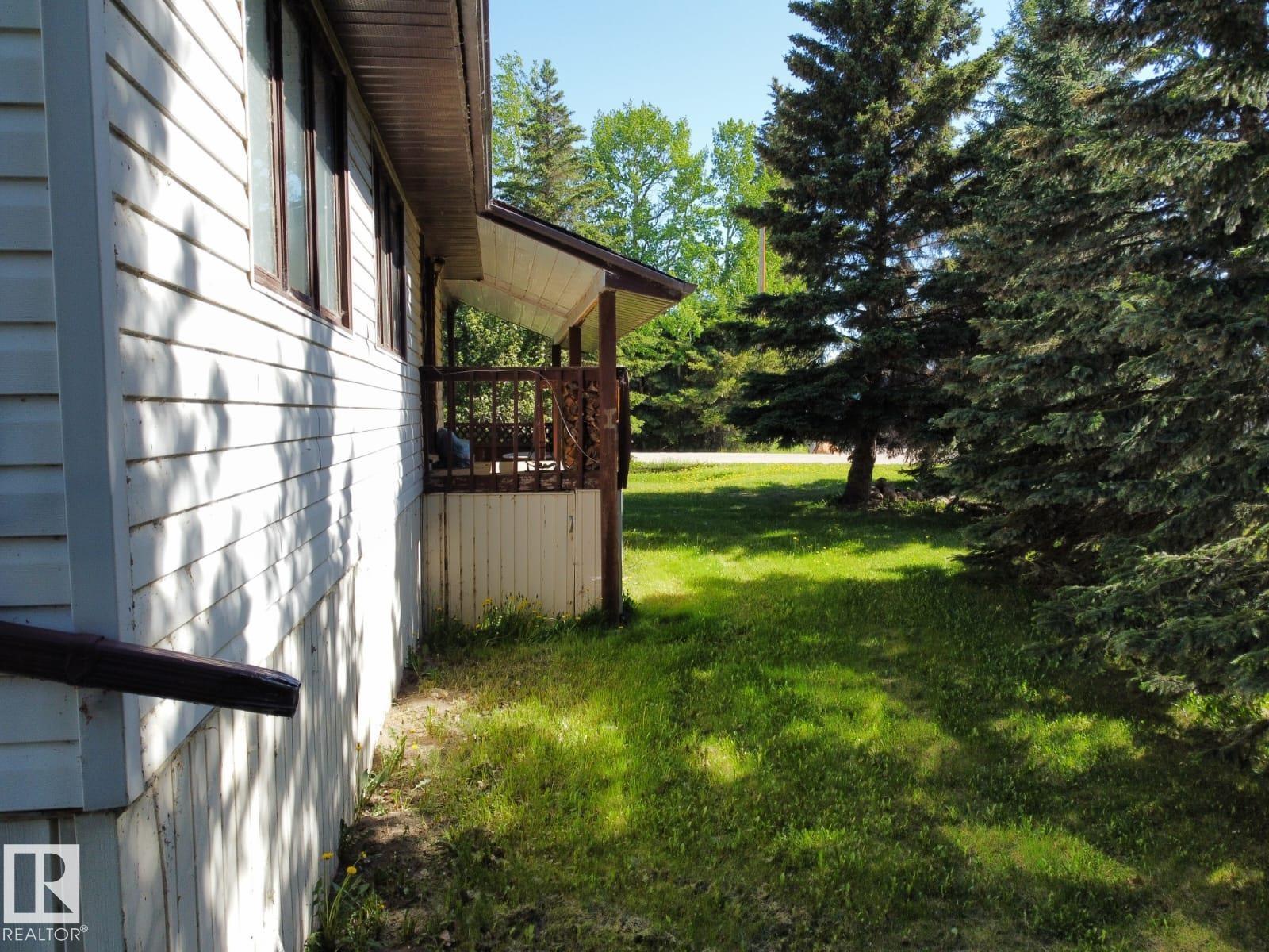 26 Lakeshore DR - 13
