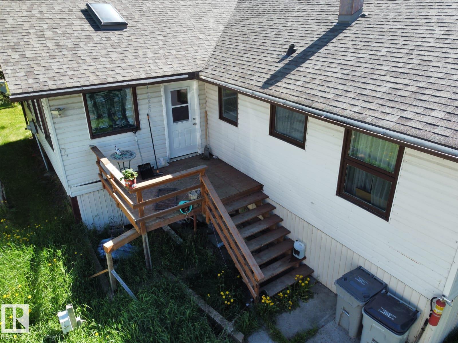 26 Lakeshore DR - 28