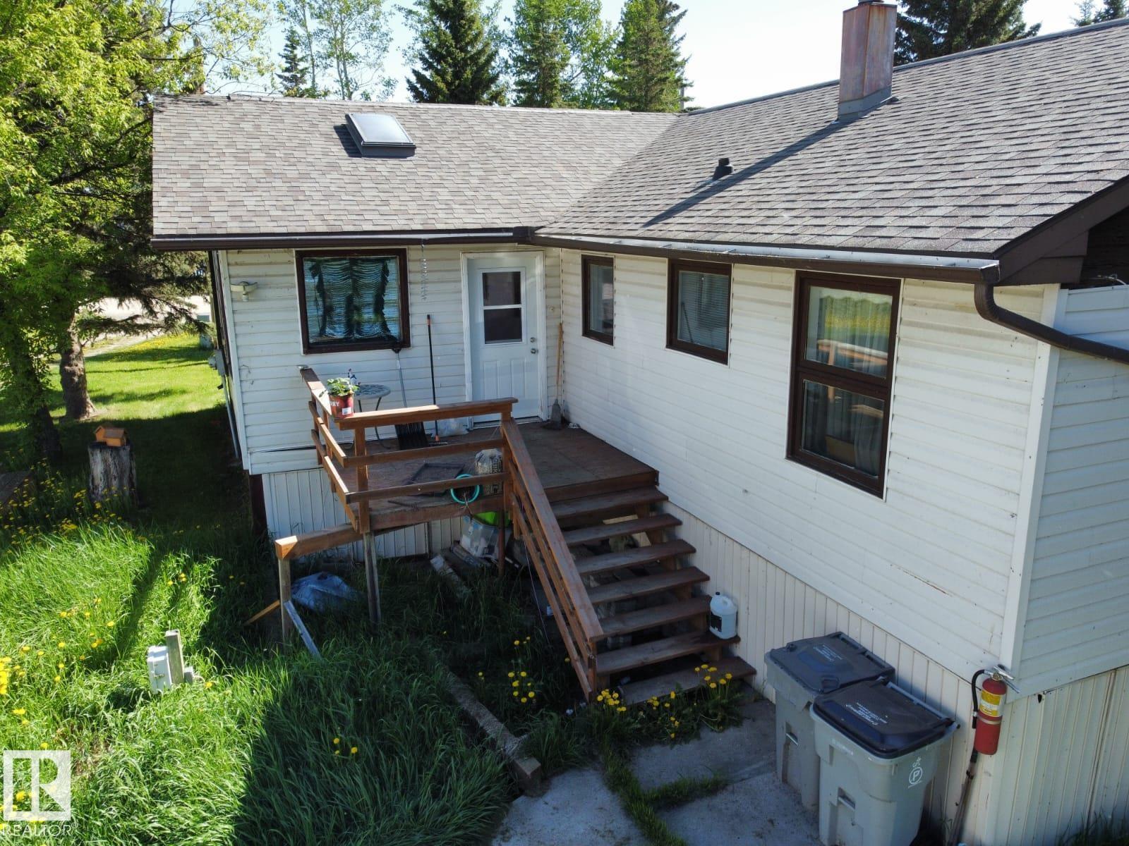 26 Lakeshore DR - 4