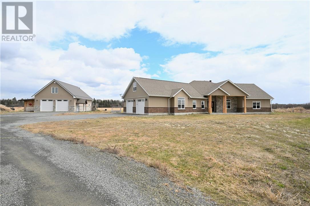 3868 Martin, Val Caron, Ontario, P3N1R3 — Photo 5