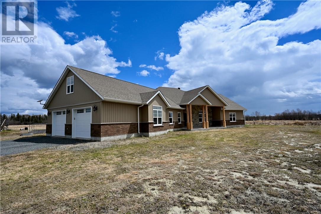 3868 Martin, Val Caron, Ontario, P3N1R3 — Photo 4
