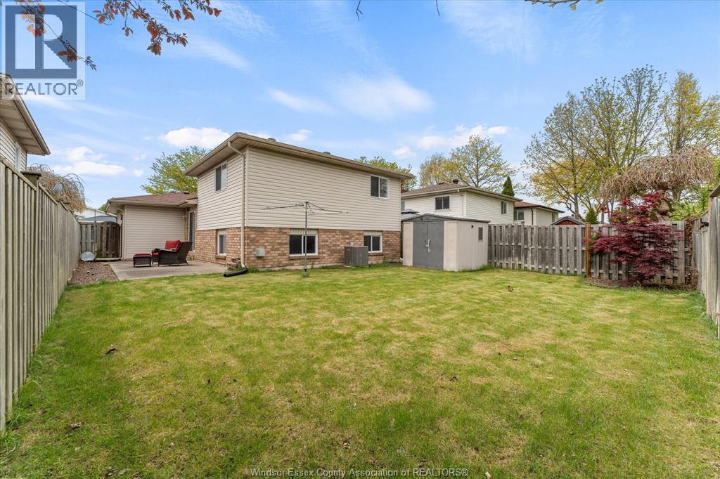 1736 VICKY CIRCLE - 31