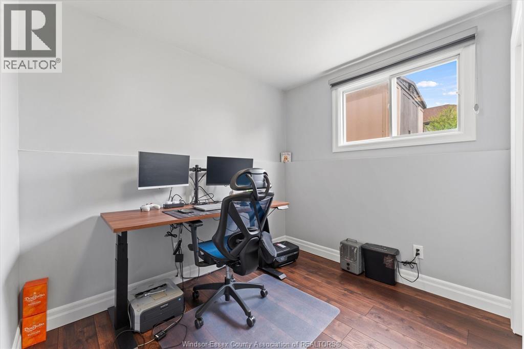 1736 VICKY CIRCLE - 25
