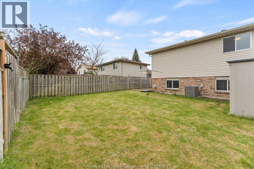 1736 VICKY CIRCLE, Windsor, Ontario, N8W5P6 — Photo 12