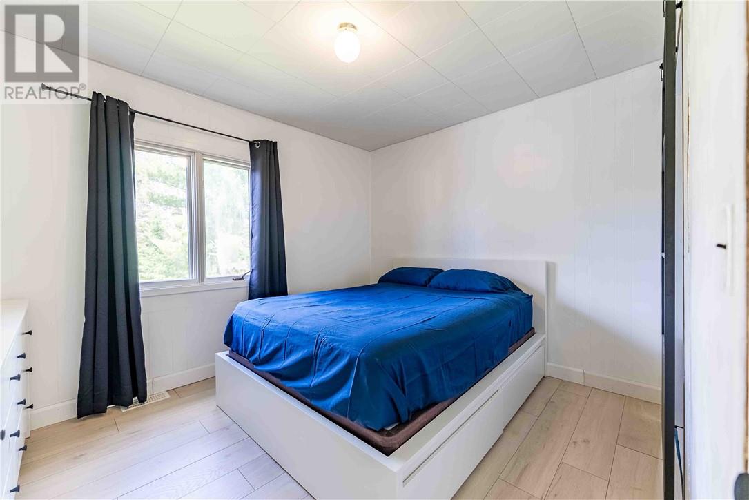 3065 Elm - 11