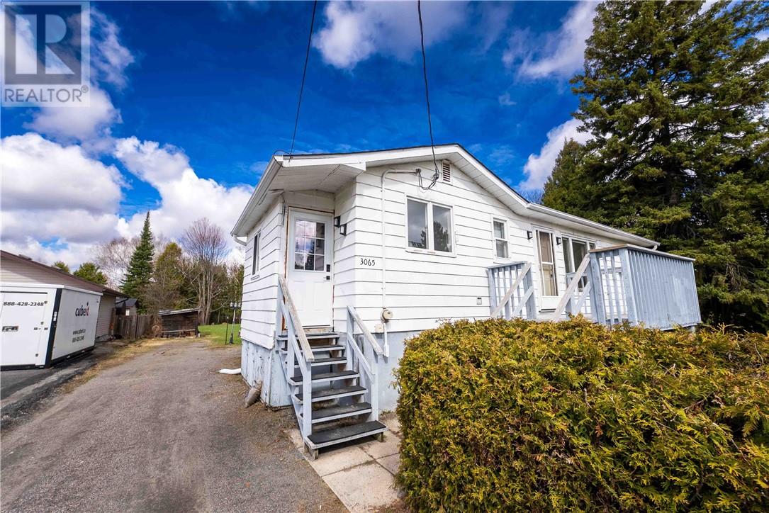 3065 Elm - 26