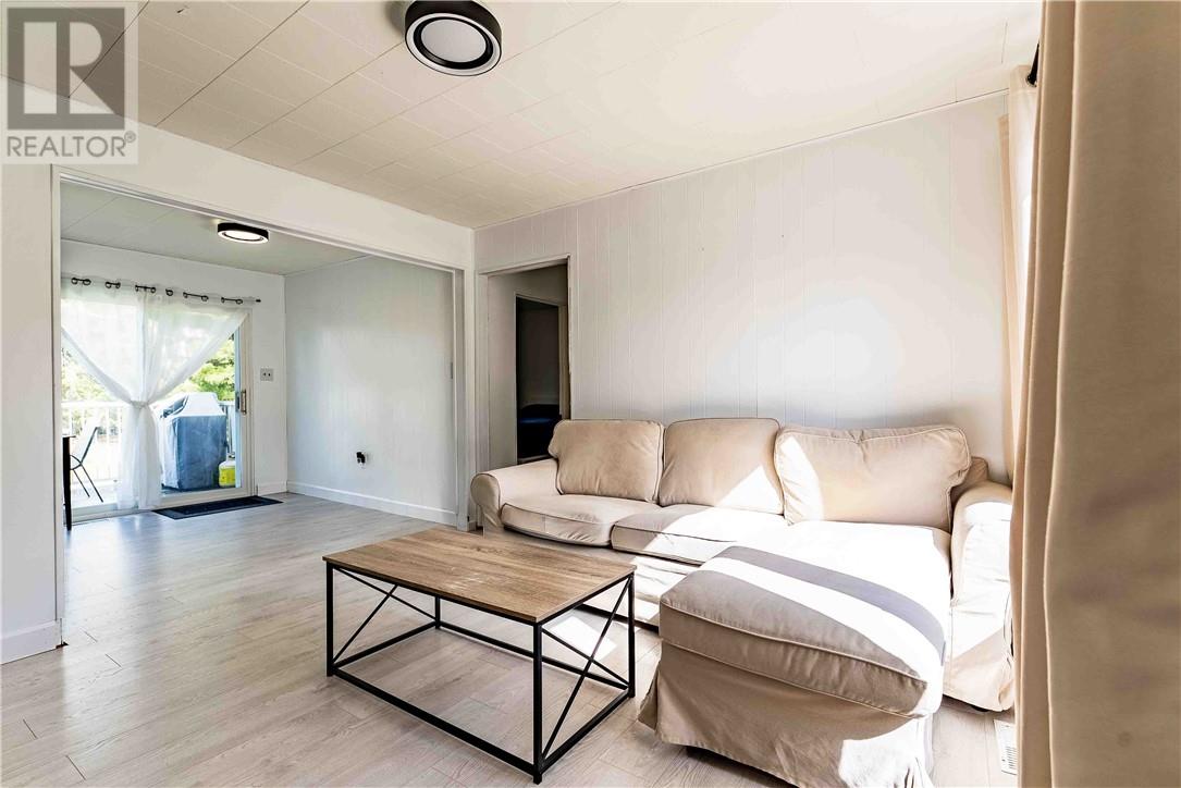 3065 Elm - 4