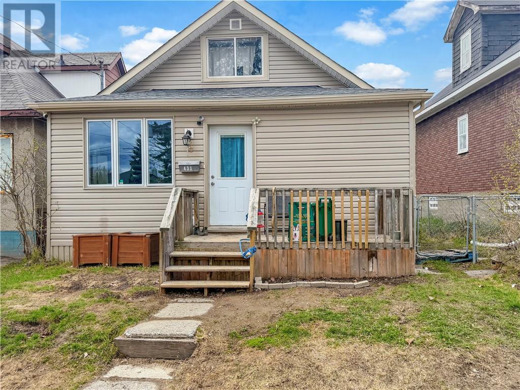 431 Frood Road - 3