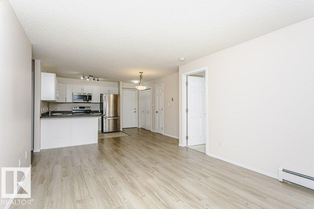 #423 13625 34 ST NW - 17