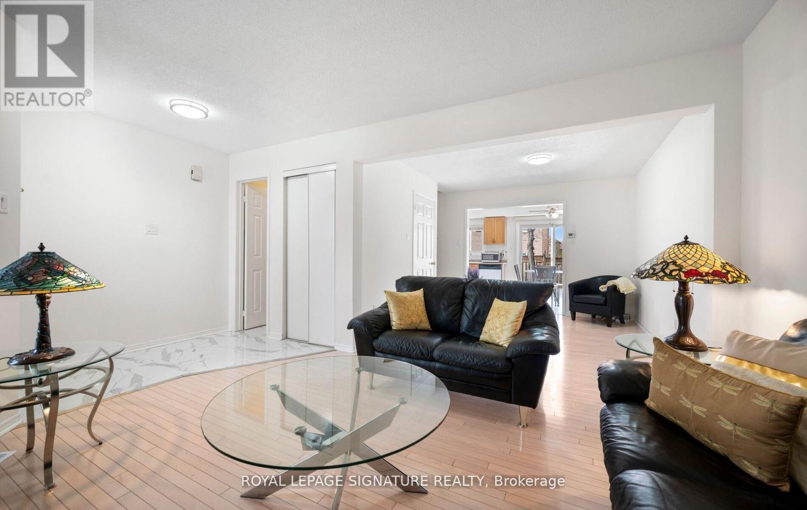 7 KITTO COURT - 10