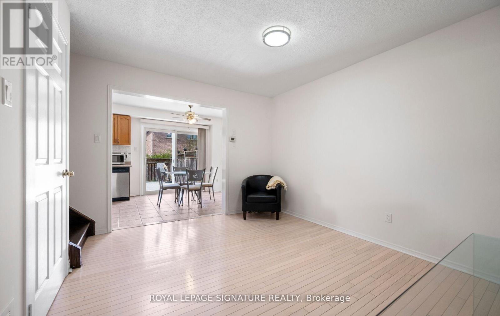 7 KITTO COURT - 11