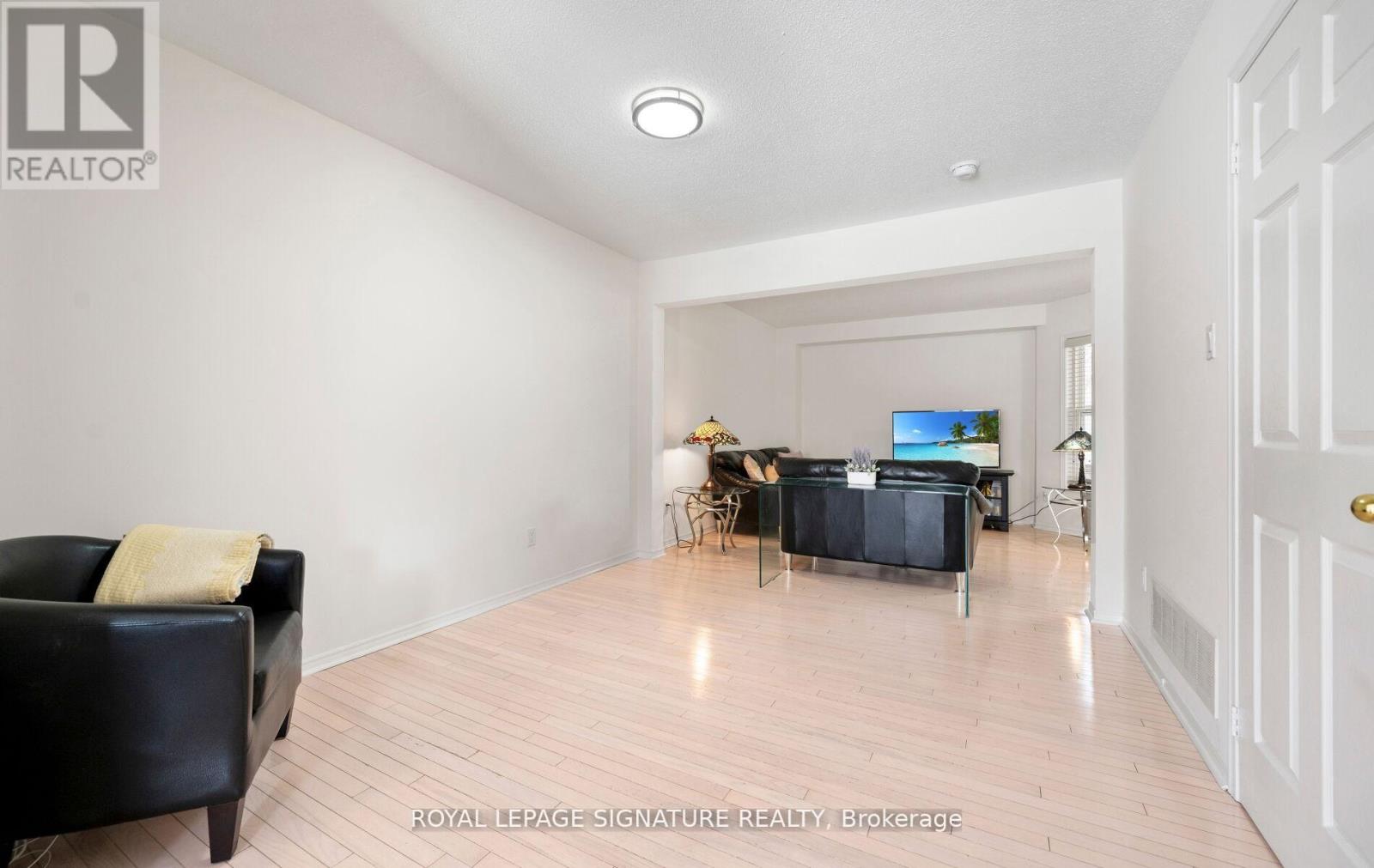 7 KITTO COURT - 12