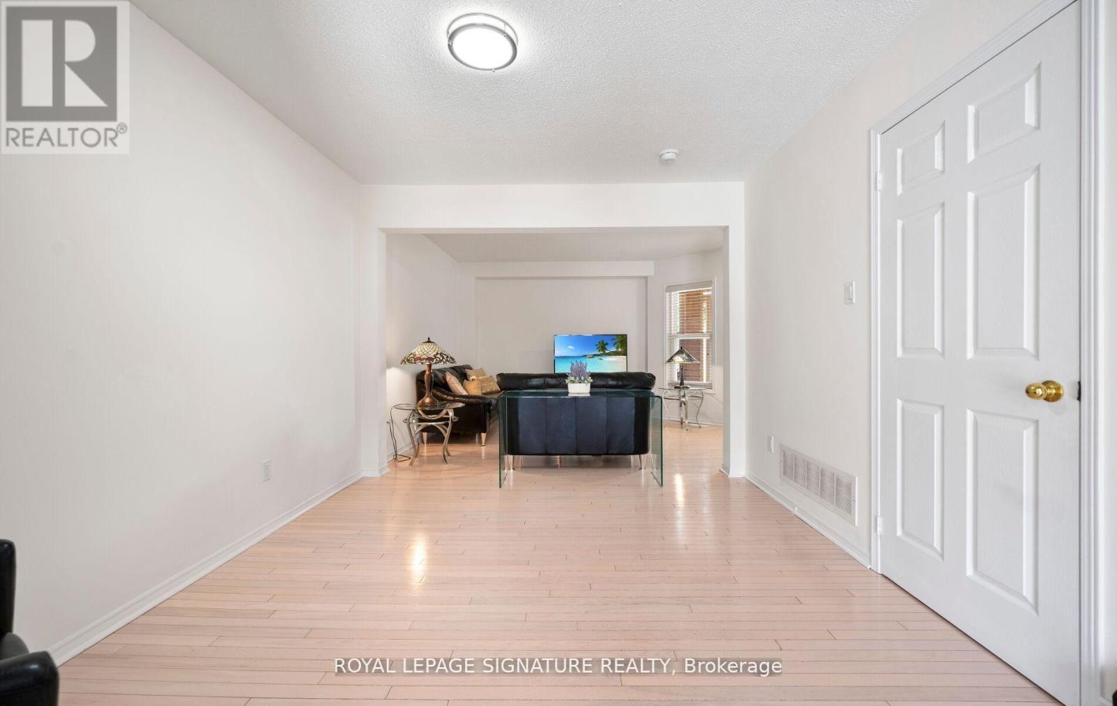 7 KITTO COURT - 13