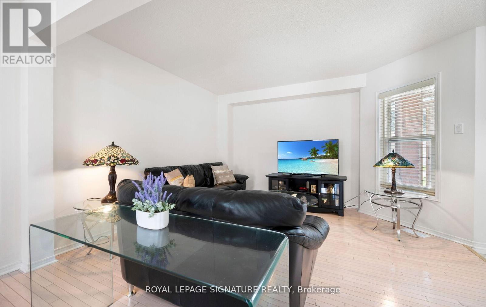 7 KITTO COURT - 9