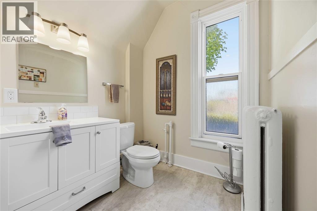 263 VIDAL STREET North Unit# 3, Sarnia, Ontario, N7T5Y5 — Photo 4