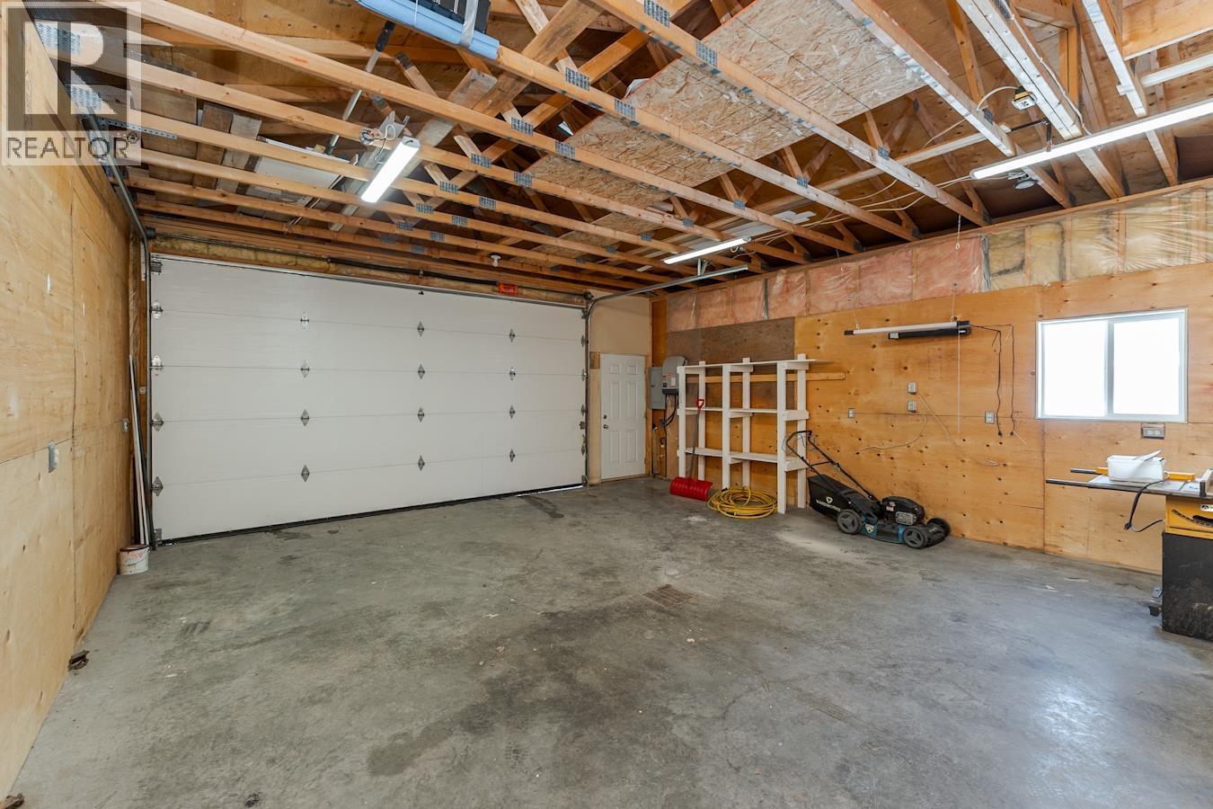 1450 FRASER CRESCENT - 21