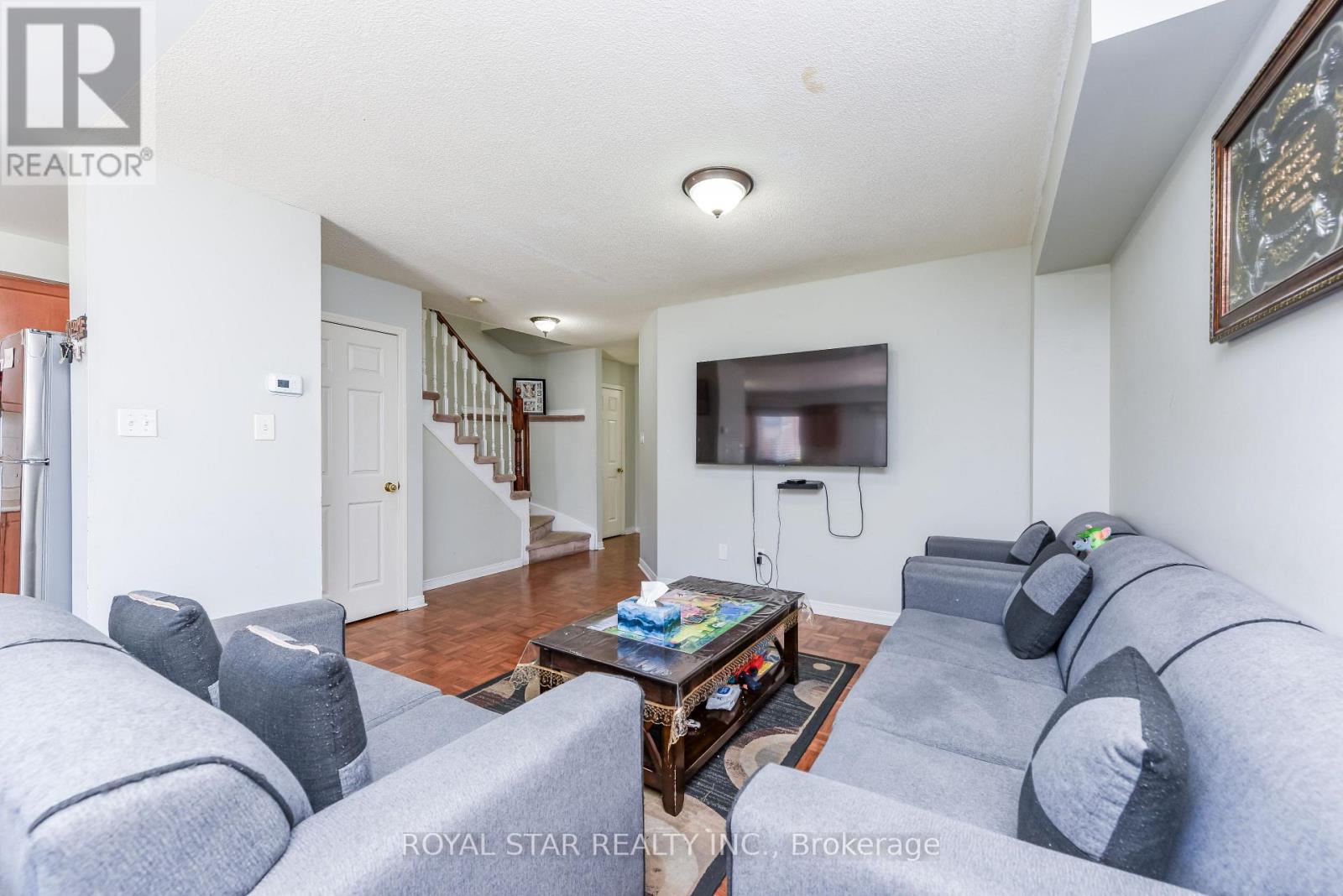 33 COPPERMILL DRIVE - 12