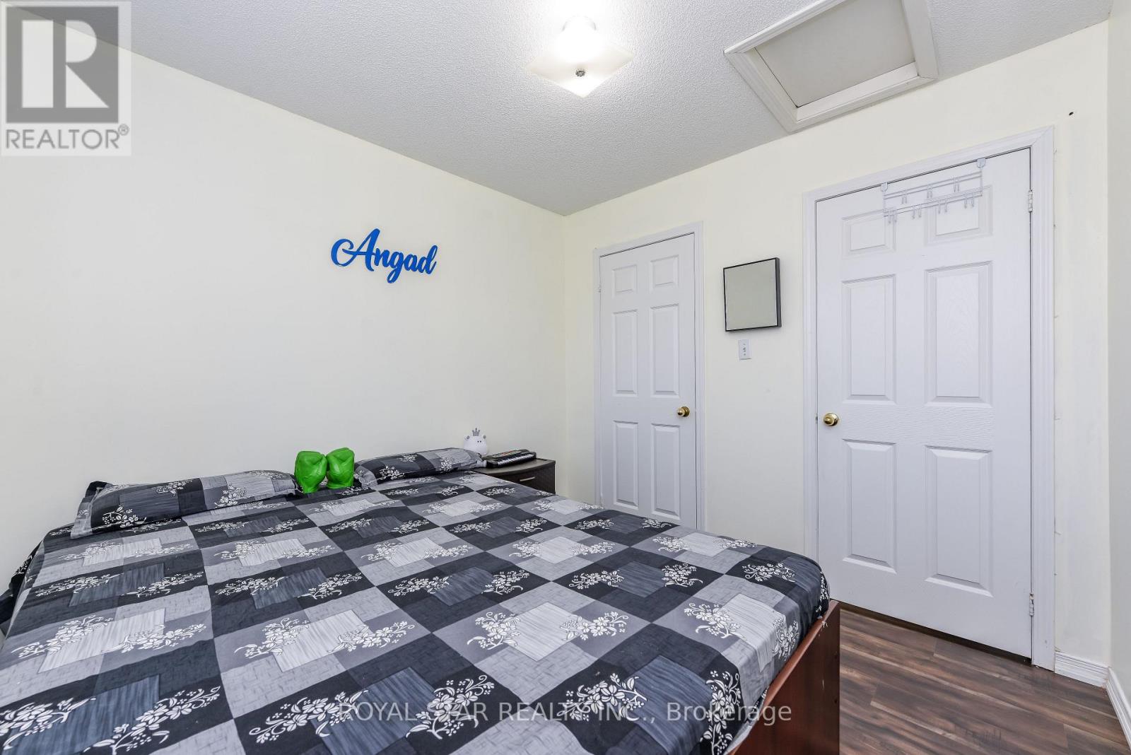 33 COPPERMILL DRIVE - 26