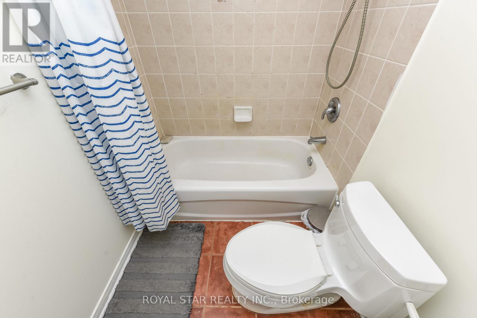 33 COPPERMILL DRIVE - 36