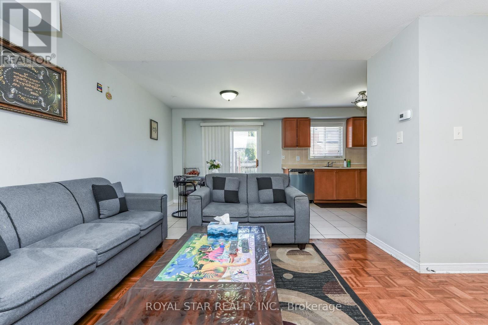 33 COPPERMILL DRIVE - 21