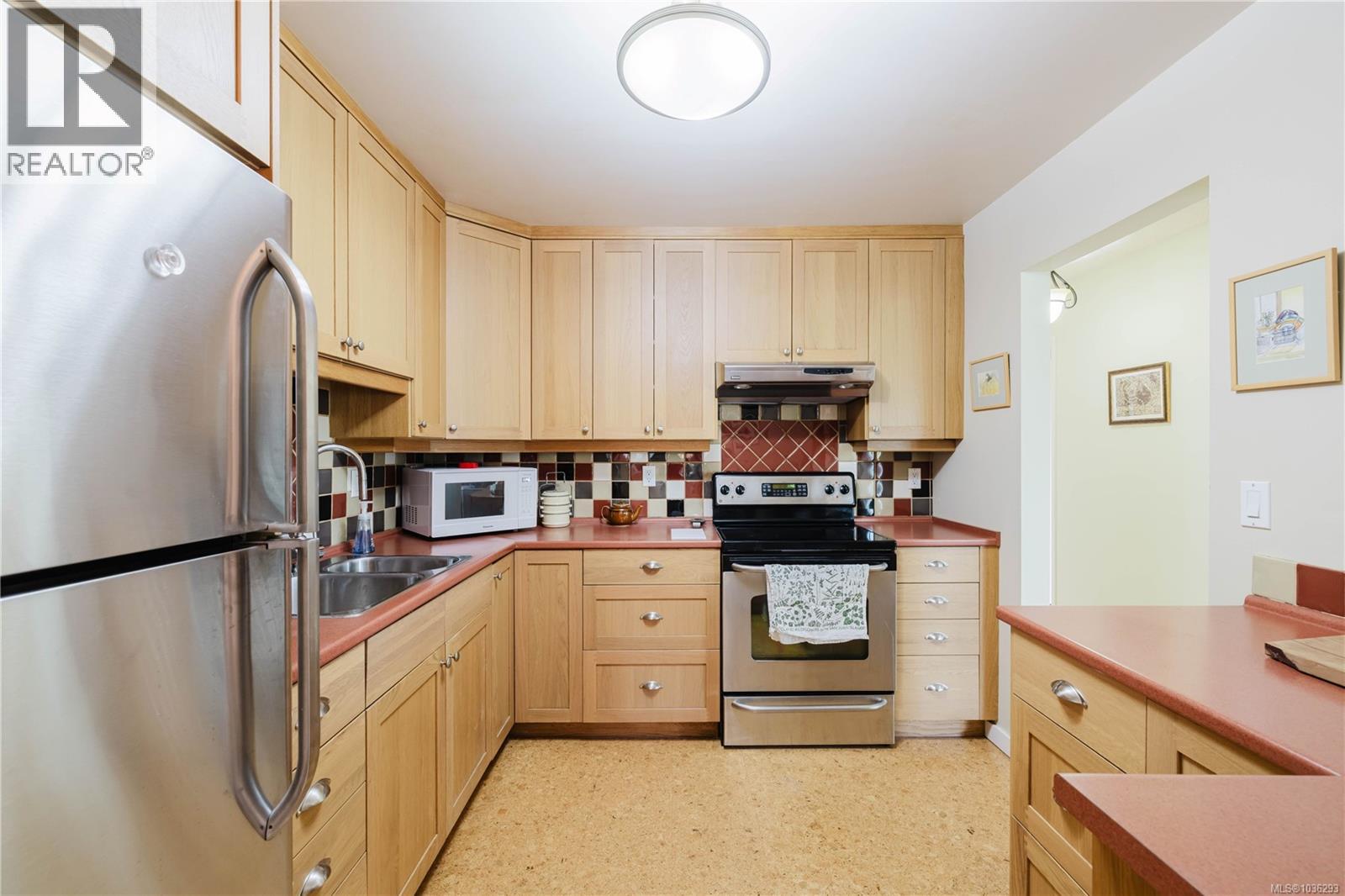 #403 1012 Collinson St - 8