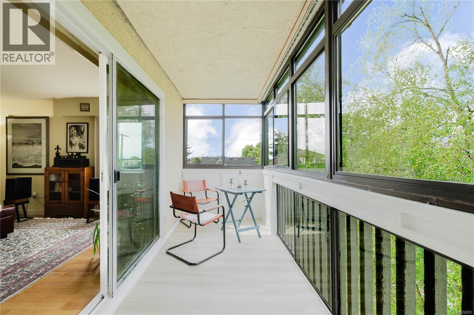 #403 1012 Collinson St - 12