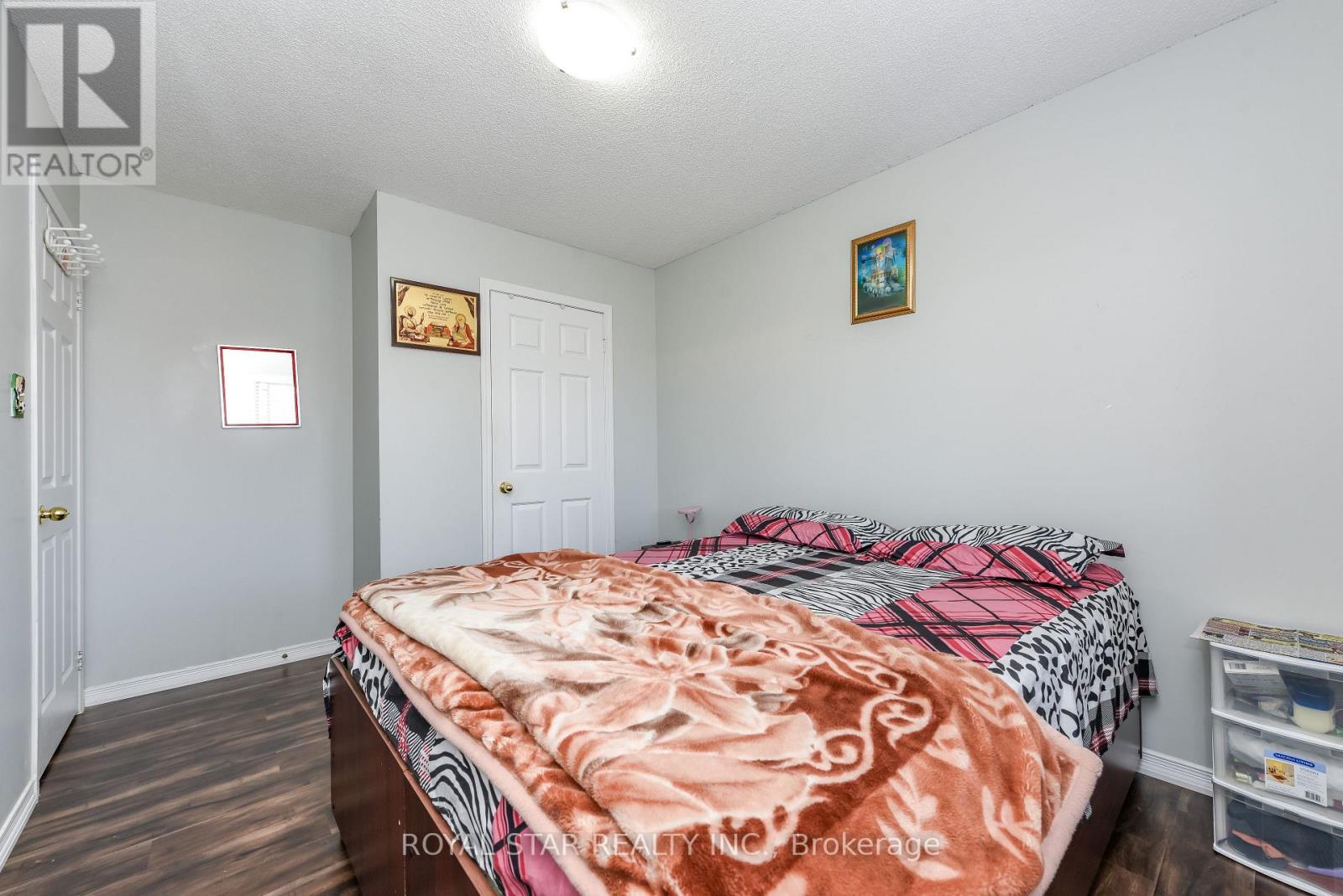 33 COPPERMILL DRIVE - 28
