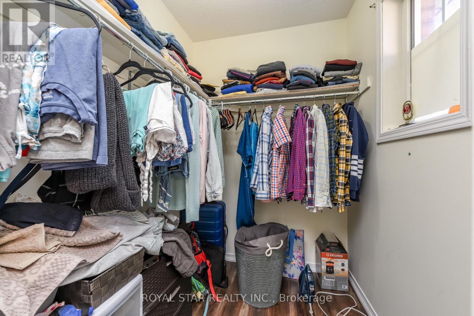 33 COPPERMILL DRIVE - 33