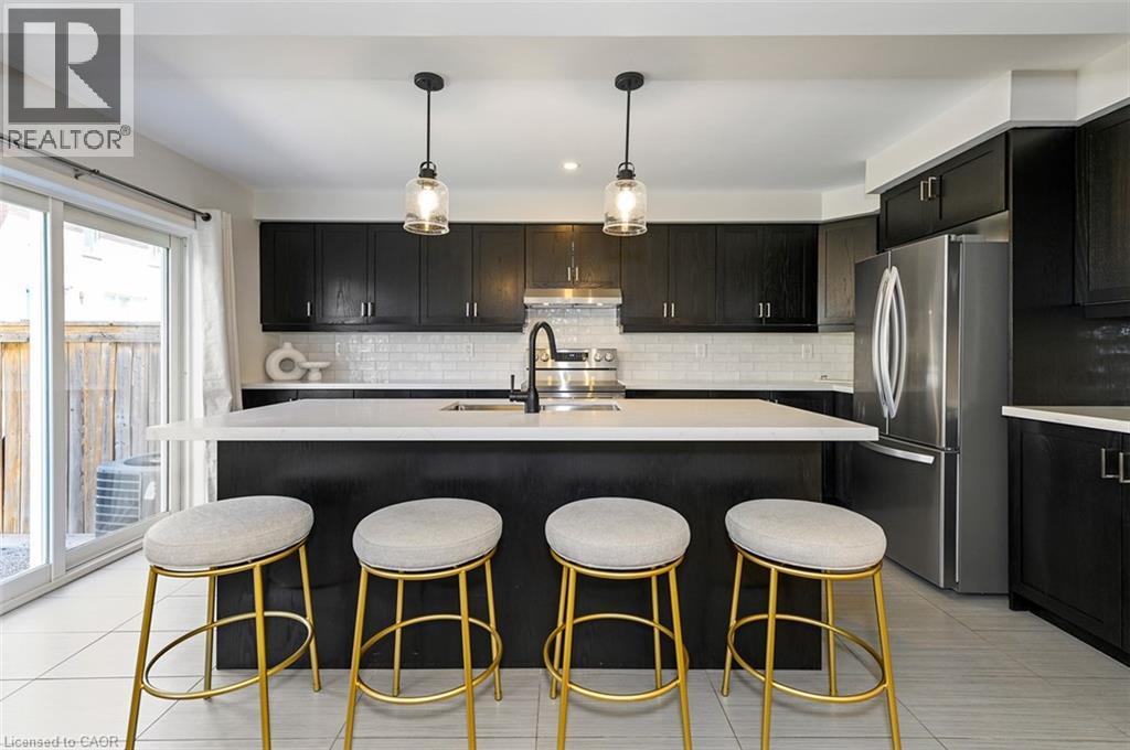 22 SPRING CREEK Drive Unit# 43, Waterdown, Ontario, L0R2H8 — Photo 8