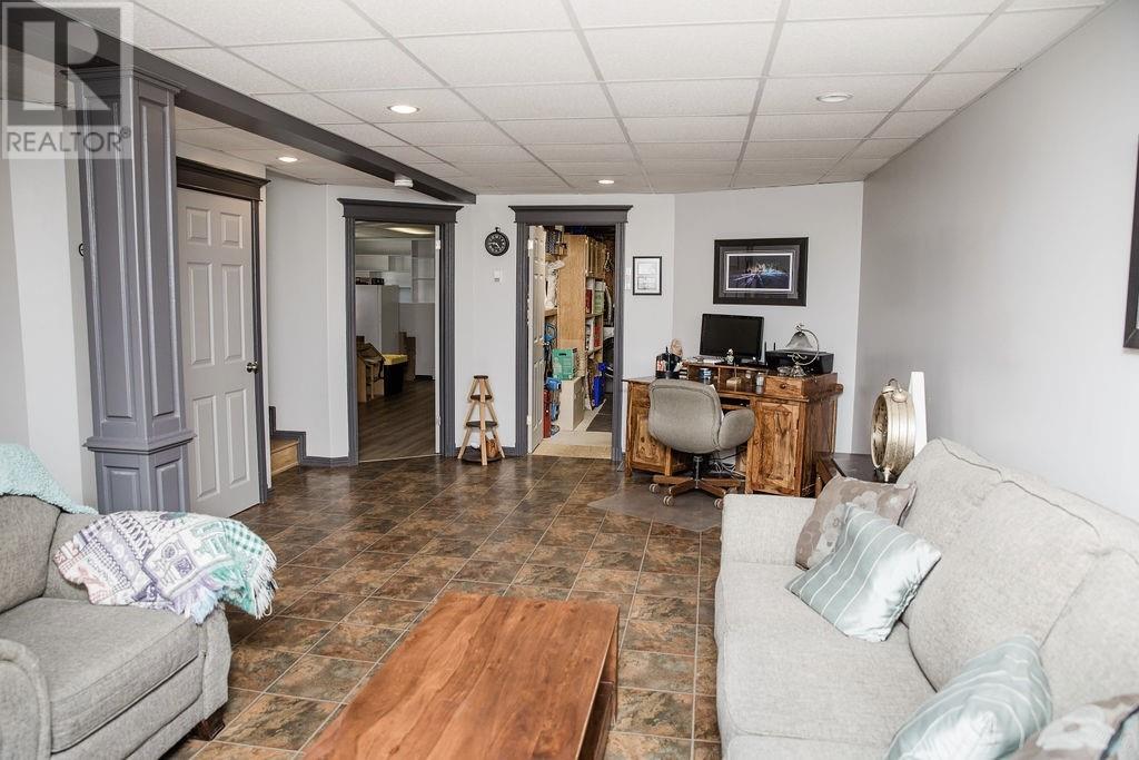 34 Main Road - 33