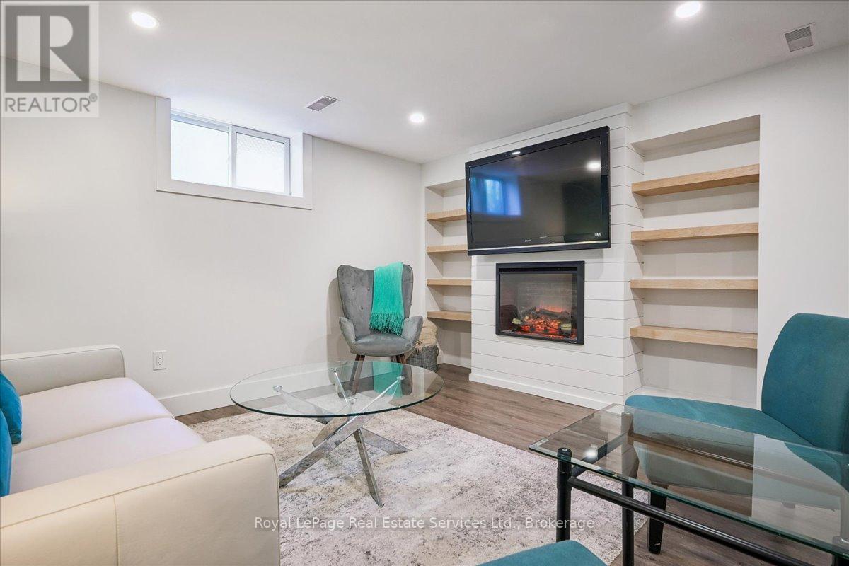 1463 AUGUSTINE DRIVE - 15