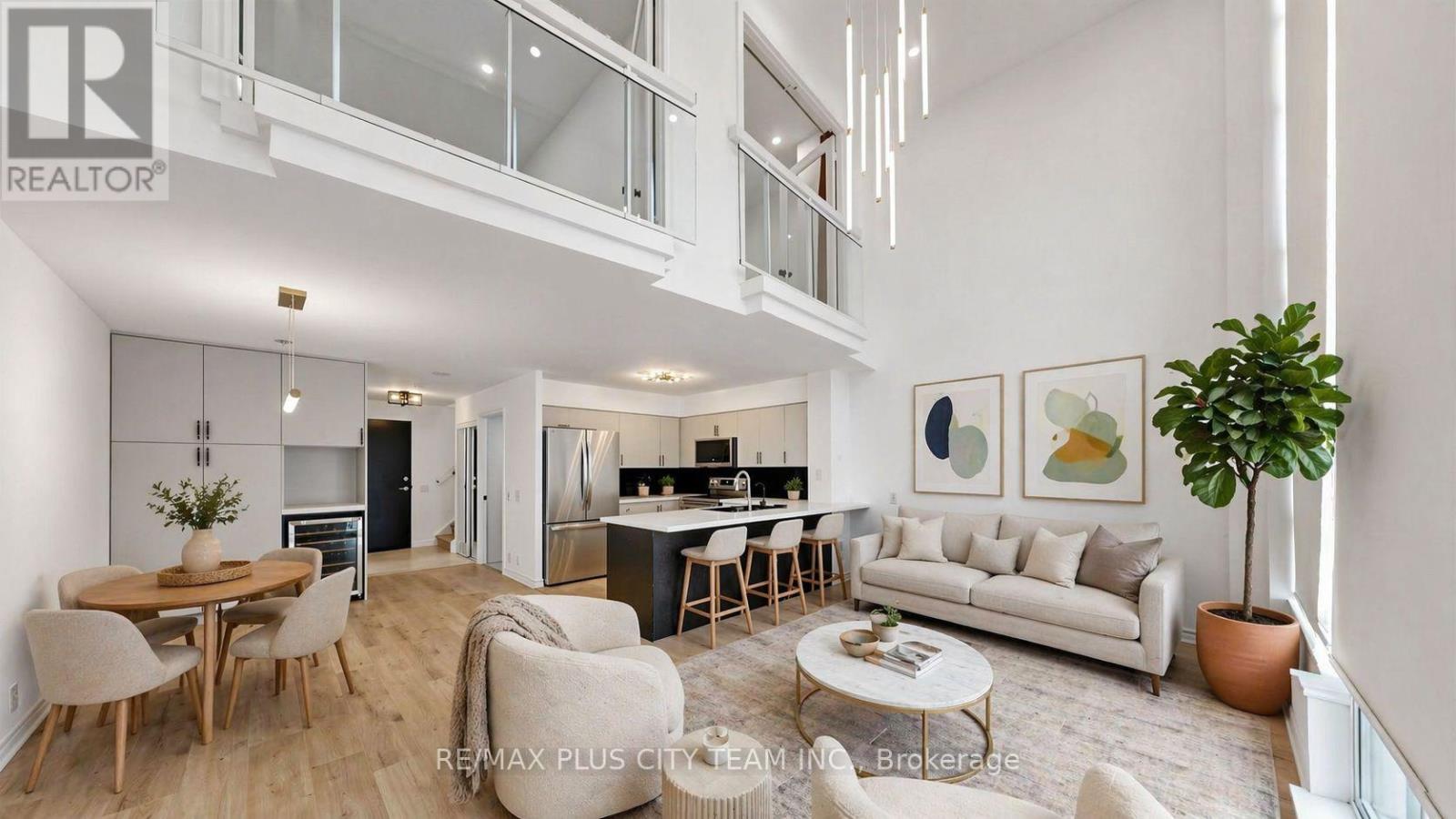 812 - 1720 EGLINTON AVENUE E