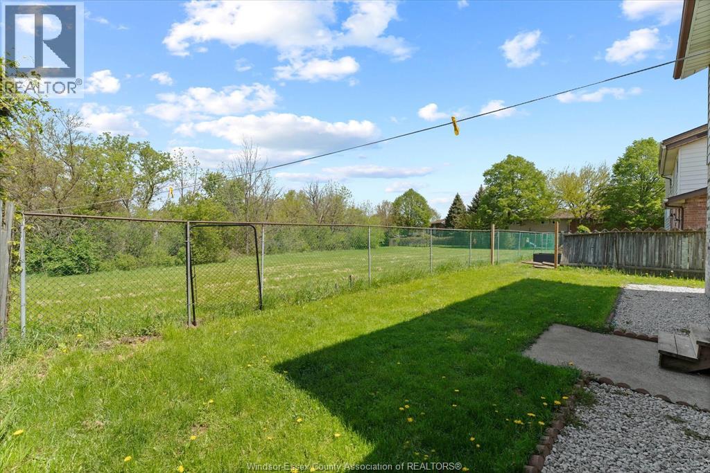 8020 MOLNAR, Windsor, Ontario, N8R2A5 — Photo 34
