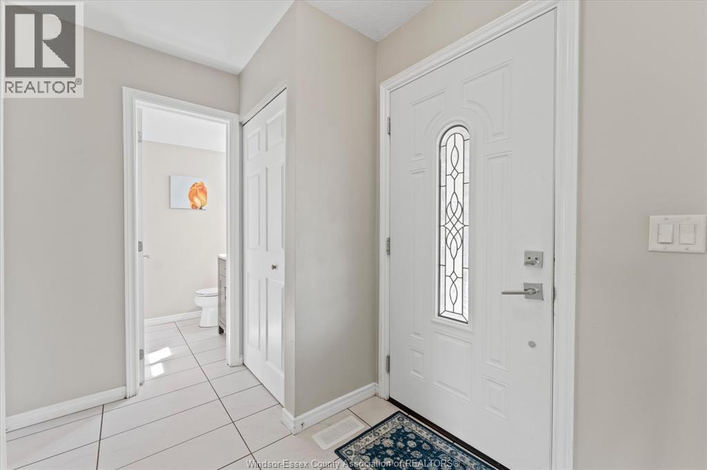 8020 MOLNAR, Windsor, Ontario, N8R2A5 — Photo 20