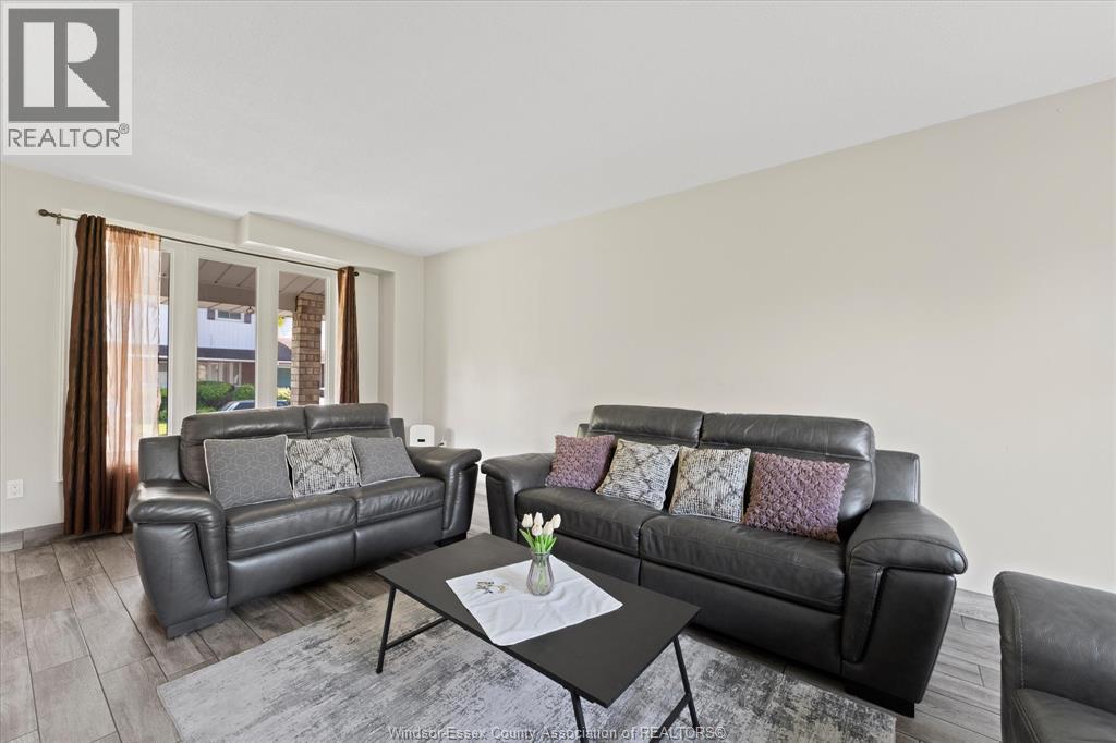 8020 MOLNAR, Windsor, Ontario, N8R2A5 — Photo 37