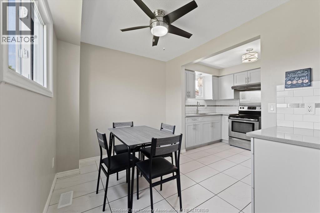 8020 MOLNAR, Windsor, Ontario, N8R2A5 — Photo 2