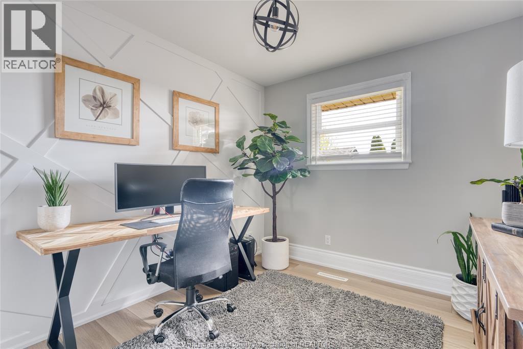 112 DANFORTH AVENUE, Leamington, Ontario, N8H2R2 — Photo 2