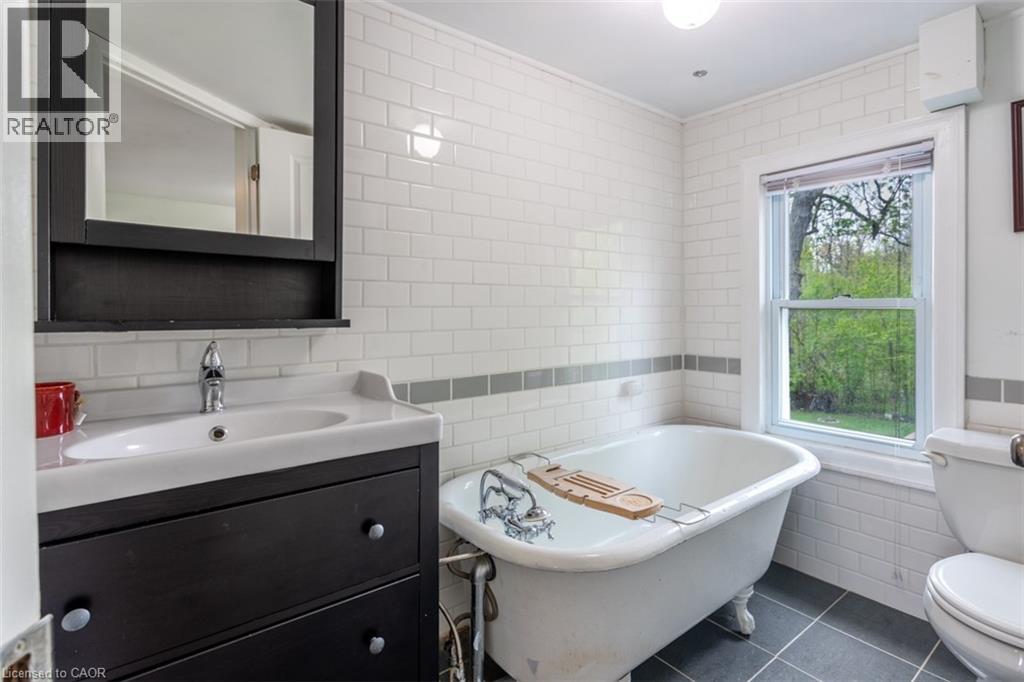 1539 BROCK Road, Flamborough, Ontario, L9H5E4 — Photo 3