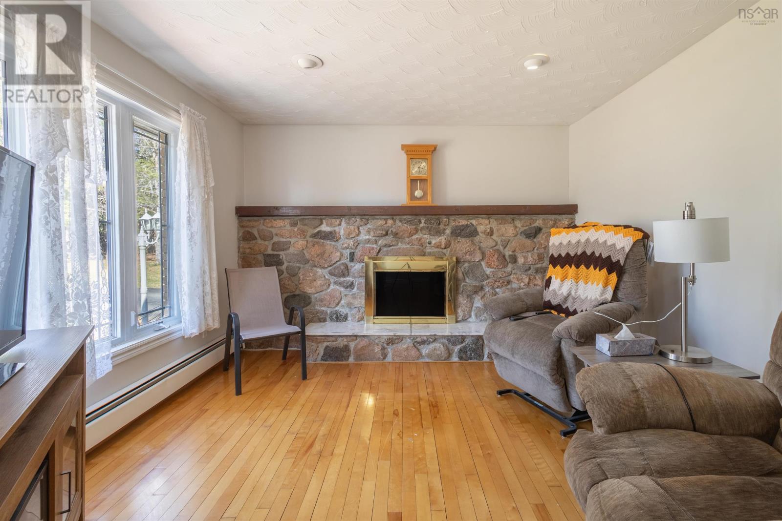 Property 4 of 18 of 79 Floral Heights