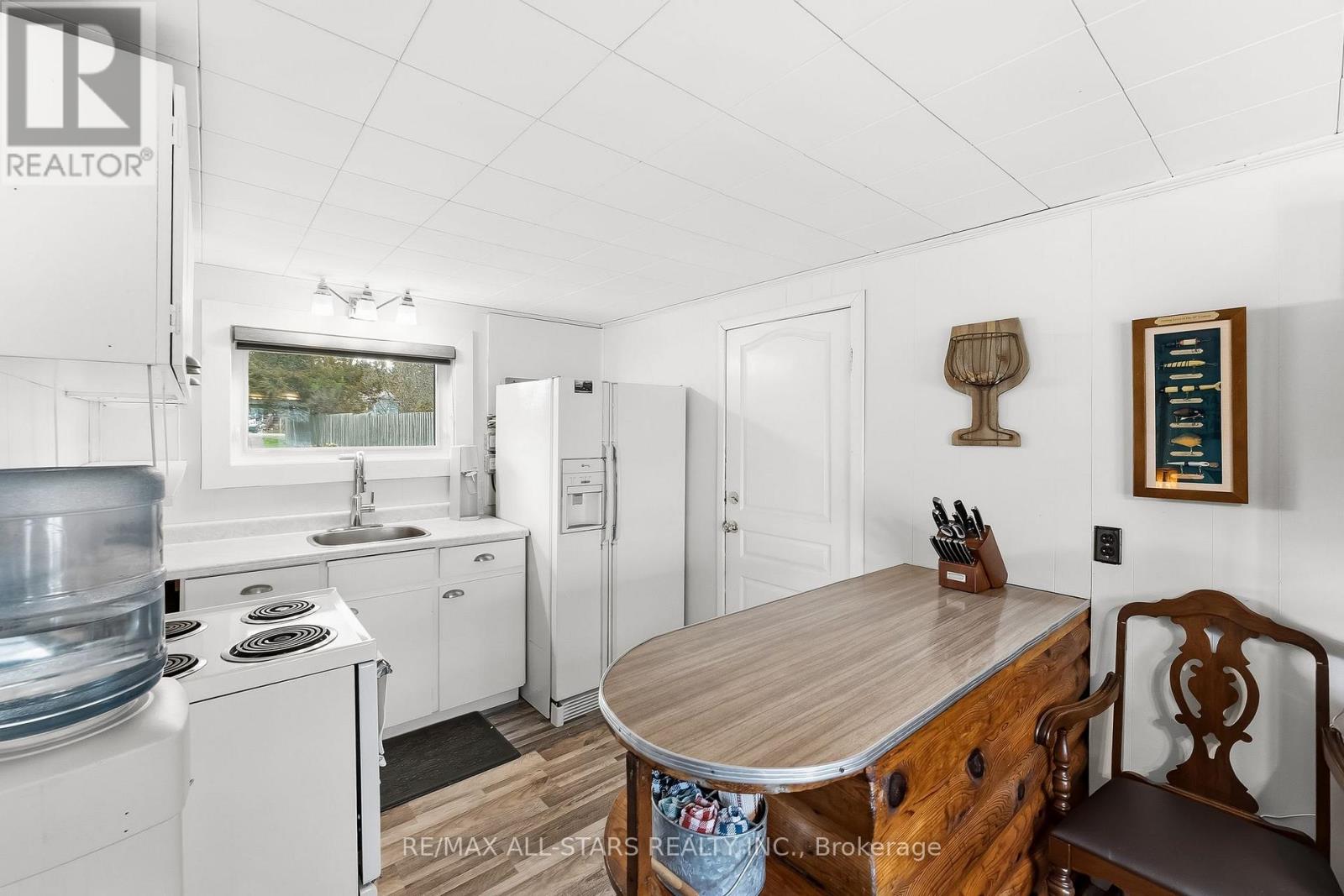 42 RIVERSIDE DRIVE - 21