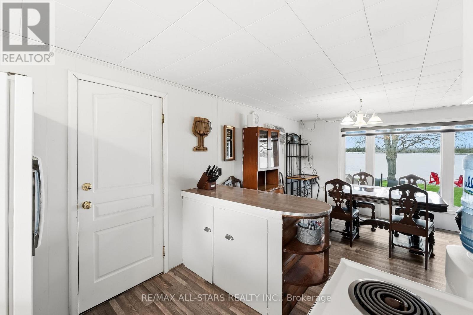 42 RIVERSIDE DRIVE - 24