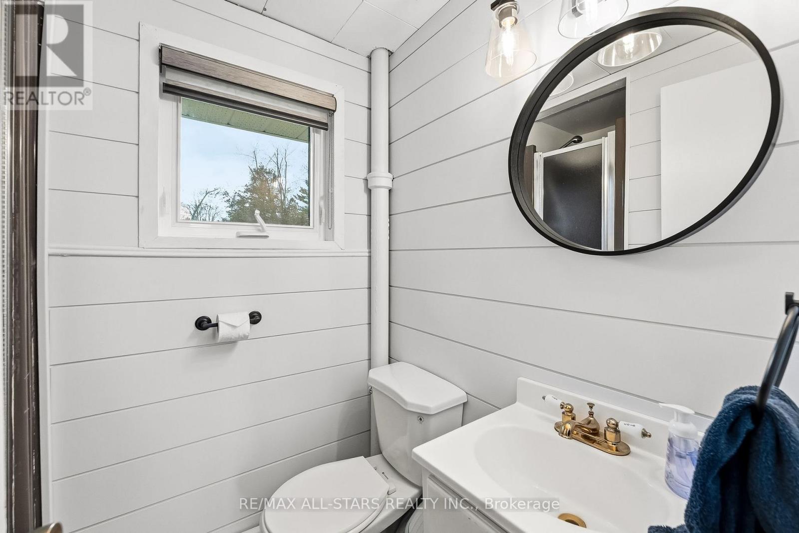 42 RIVERSIDE DRIVE - 34
